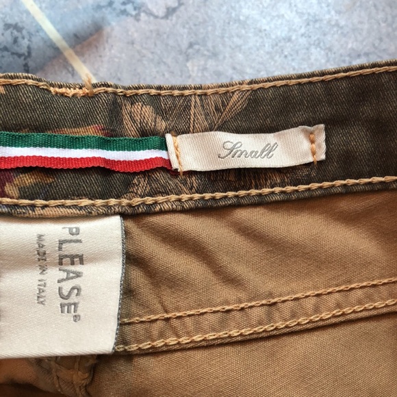 BRAND NEW Exceptionally Stylish Pants (Made in ITALY 🇮🇪) - Picture 4 of 10